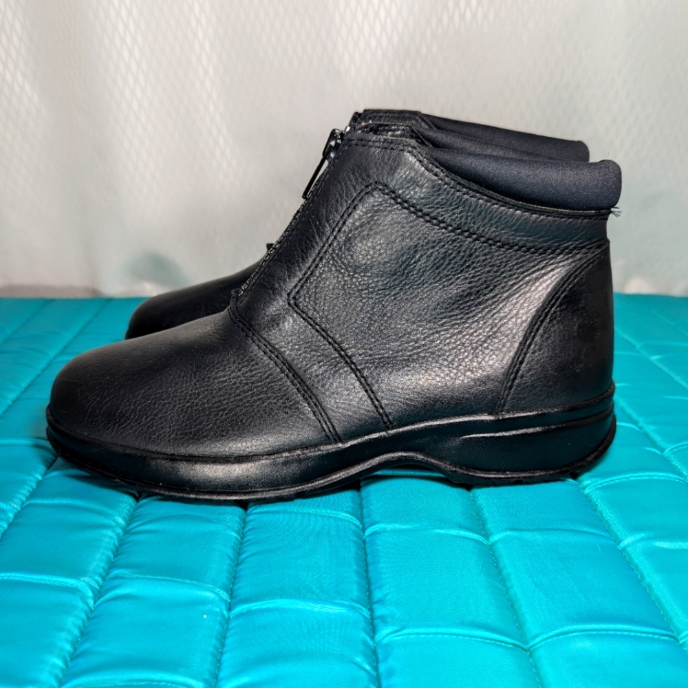 Ultrasoft by Red Cross Shoes Womens Leather Ankle Boots, Black, 8W